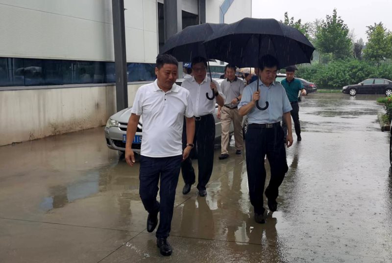 邢台市政协主席邱文双一行冒雨到天游TY8检测中心信息技术有限公司调研(图1) 微信图片_20200805102728.jpg